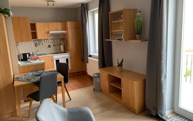 Einraumapartment mit Seeblickbalkon
