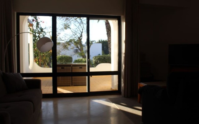 Luxury Villa Gaivota with 2 Balconies