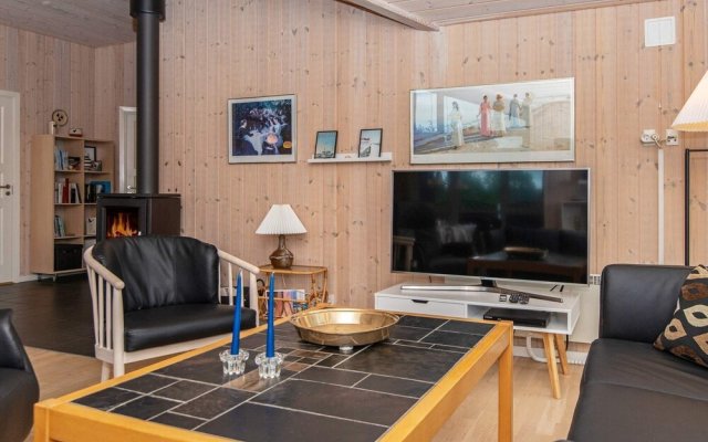 Quaint Holiday Home in Hemmet Jutland With Indoor Whirlpool