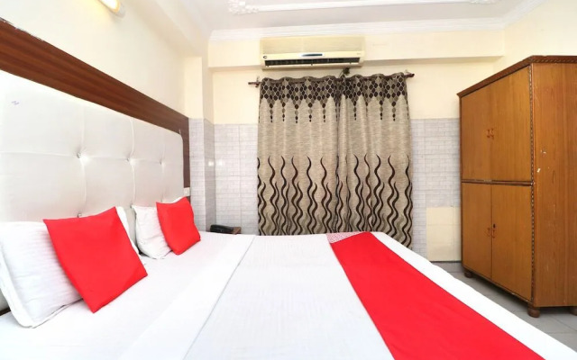 Oyo 38170 Hotel Grand Plaza