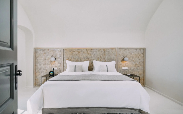 Vedema, a Luxury Collection Resort, Santorini