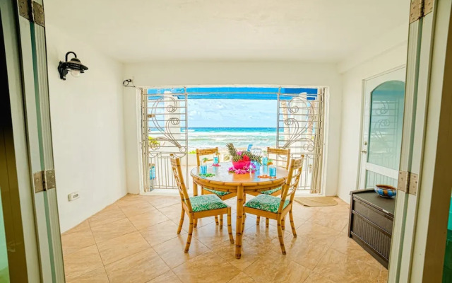 Gorgeous Ocean Views! Welcome to Bella Breeze! BeachFront 2BR 2BA