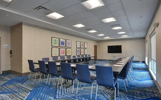 Holiday Inn Express & Suites Greenville - Taylors