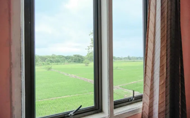 Hotel Istana Family by OYO Rooms