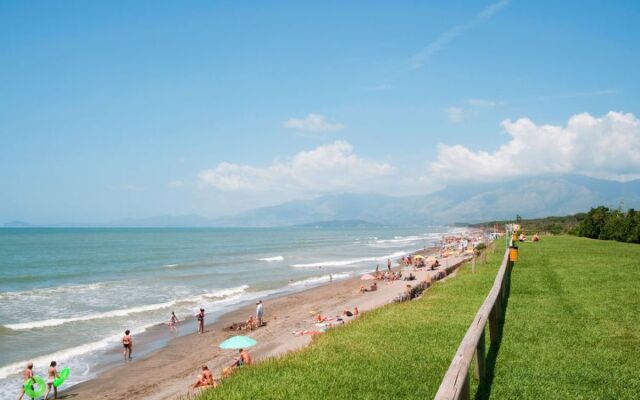 Camping Village Baia Domizia