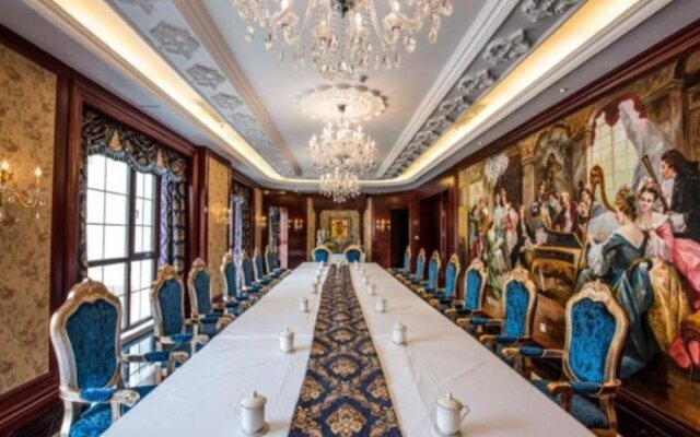 The Golden Beach No.1 Boutique Hotel