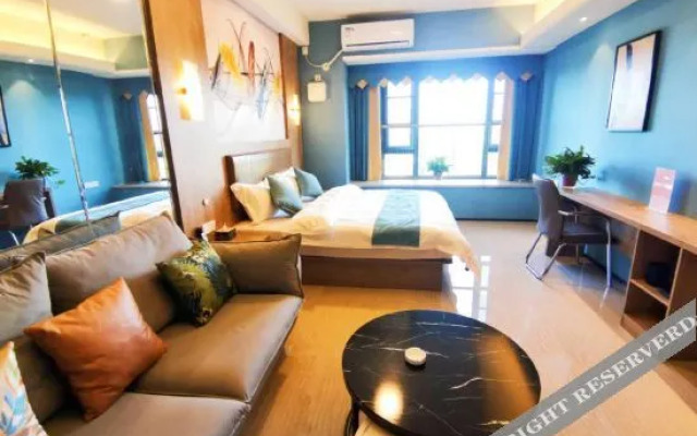 Xinyang Yunzhi Hotel