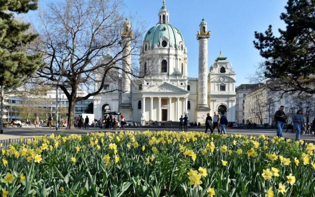 Grand Vienna City Center Apartment