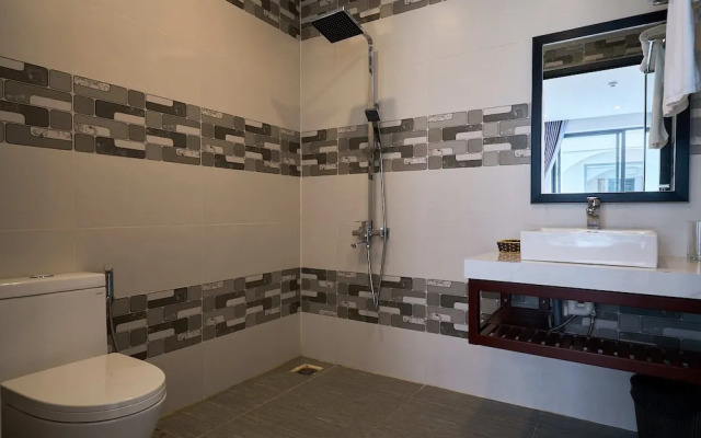 Legend Oasis Boutique Hoi An Hotel