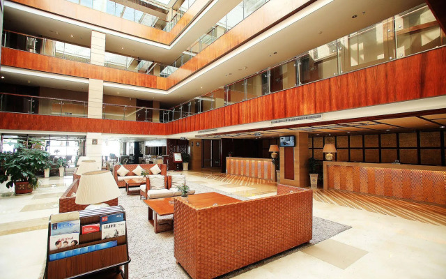 Titan Paradise Xiamen Hotel