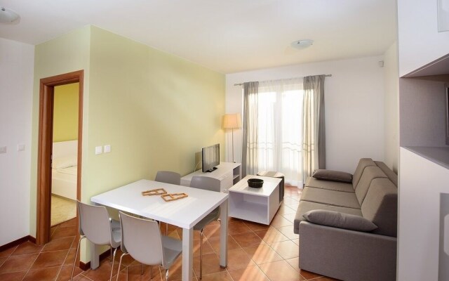 Plavo Nebo Oleander Apartments