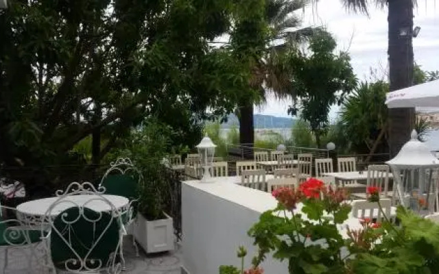 Hotel Magllara