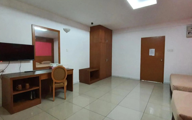 The Cool Point Hotel