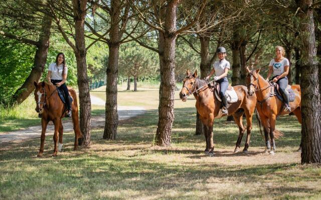 Apartment in Albarella Near Sandy Beach