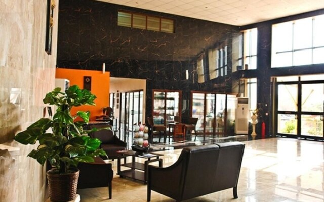 Crismon Hotel