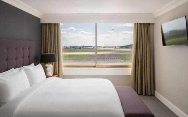 Renaissance London Heathrow Hotel