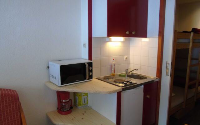 Lou Services Apartment CC122 LSI 001