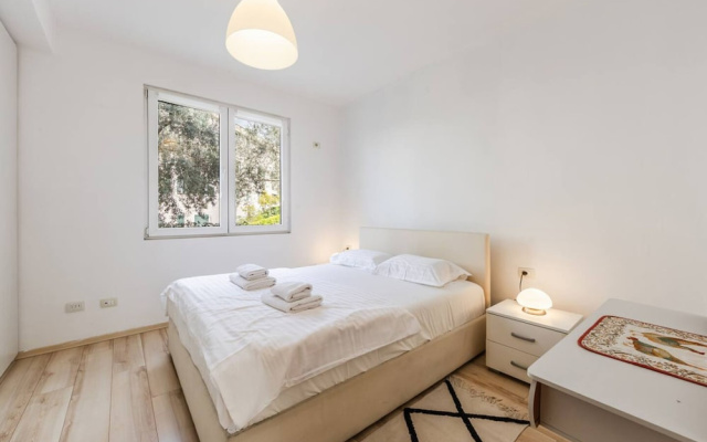 Calm Living 2BR Apartment in Residential Area