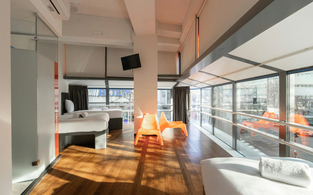 easyHotel Rotterdam City Centre