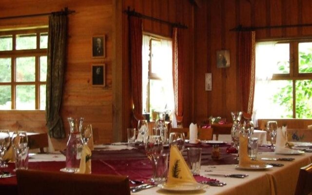 Hotel Lodge Landhaus Pucon