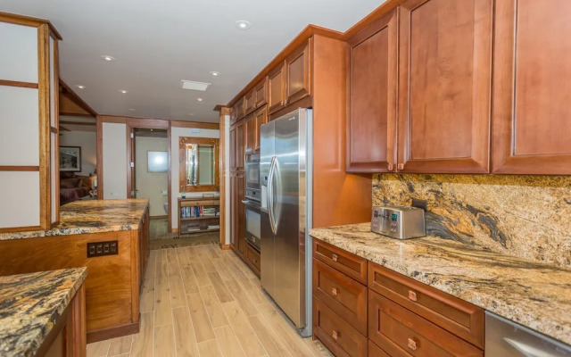 Mauna Lani Terrace Condominium