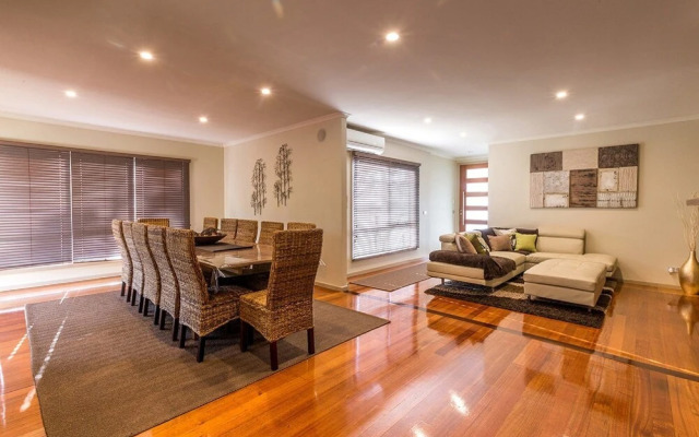 Broadwater By The Beach - With Heated Outdoor Spa