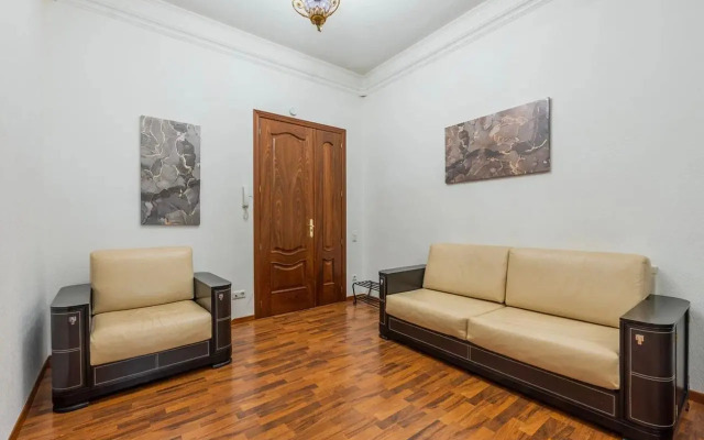 Апартаменты на Набережной реки Мойки 32