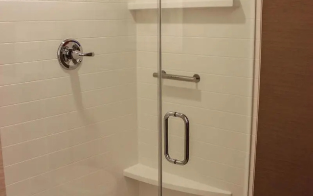 Fairfield Inn & Suites Boston Marlborough/Apex Center