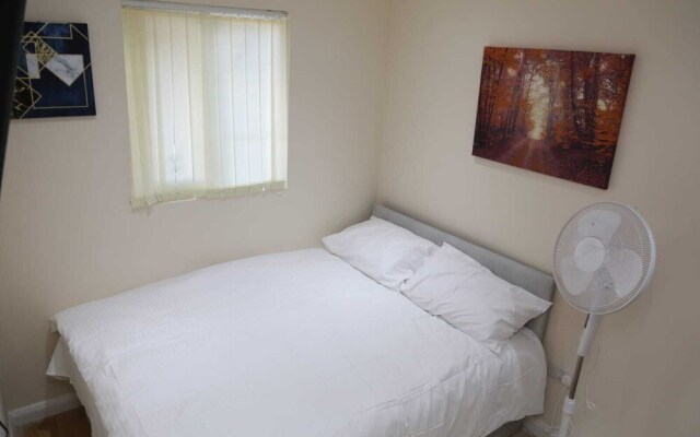 Budget 4-bedrooms In Thamesmead