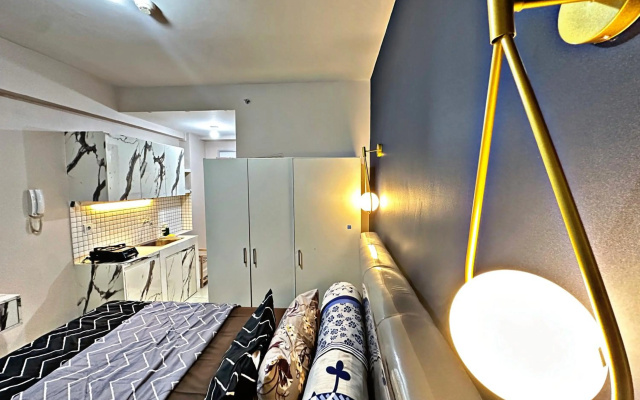 Homey Studio 1BR, Fast Wifi SMARTtv HotShower Tower H – Guest Rooms – Jakarta