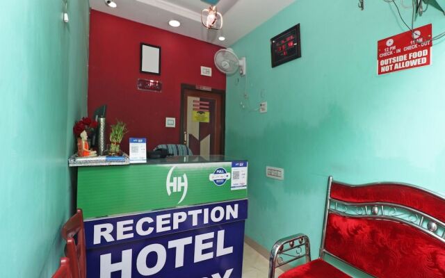 Oyo 37334 Hotel Happy