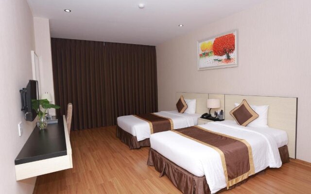 Central Phu Hung Hotel