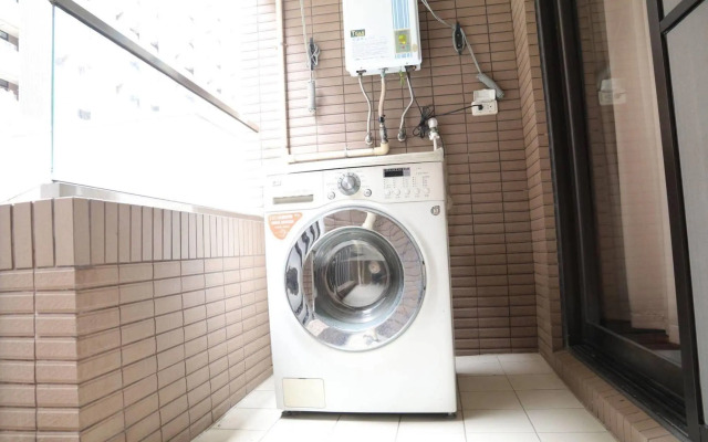 Q Square Apartment D