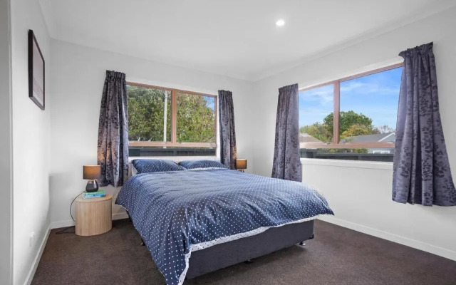 Coastal Breeze - Waihi Holiday Home
