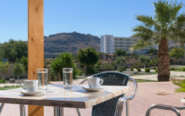 Vlycha Beach Studios & Apartments