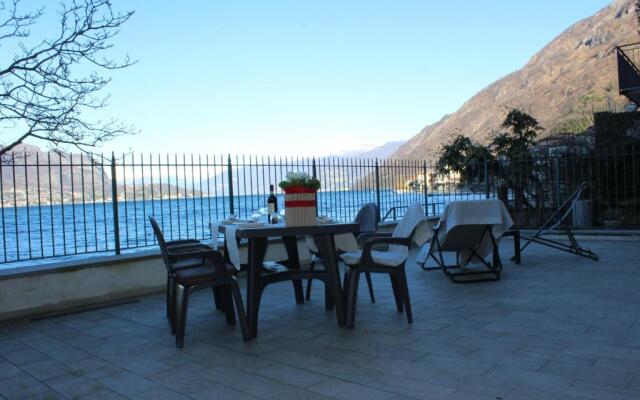 Romantic Dream On The Lake