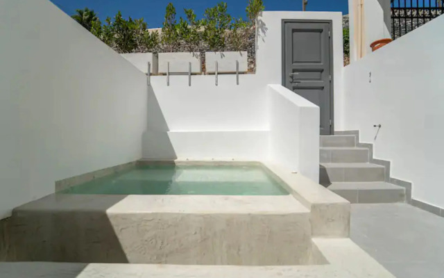 Nostos Apartments