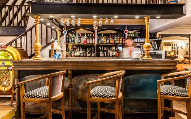 Auberge Cavaliere du Pont Des Bannes