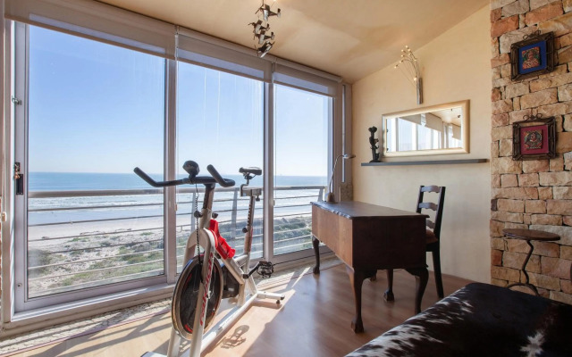 Cape Town Beachfront Apartments At Leisure Bay