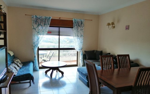 Charming and Spacious 1-bed Apartment in Albufeira