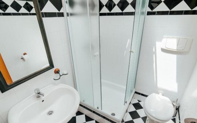 Stanica B&B