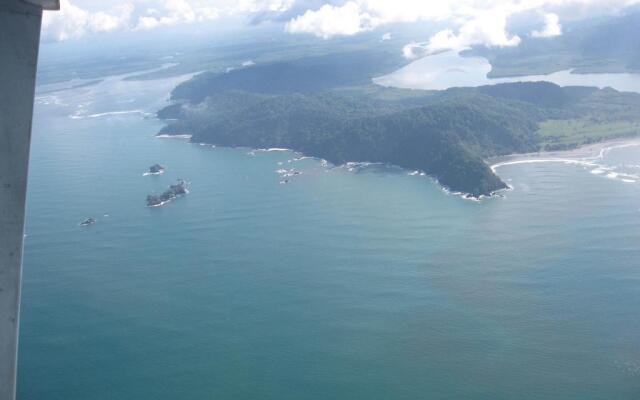 Cabinas Manolo Corcovado