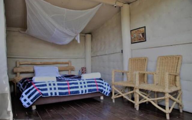 Punda Milias Nakuru Camp