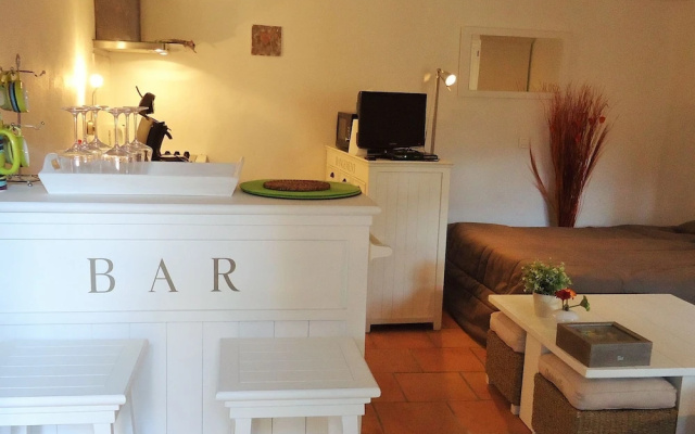 Modern House With Terrace, Near the Popular St. Maxime