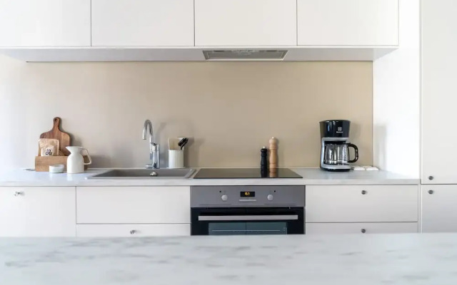 Fully renovated 3br apartment with sauna
