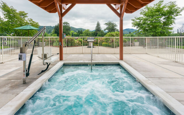 Holiday Inn Express Roseburg by IHG