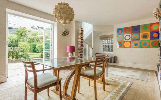 Aldridge Road Villas Ii By Onefinestay