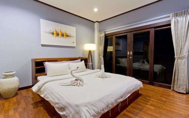 Baan Rawee Villas