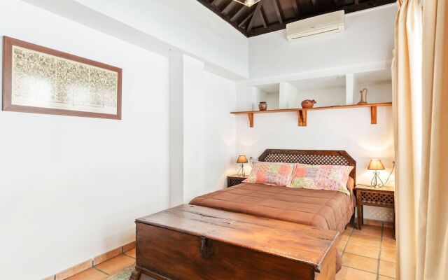 City Apartment near Alhambra