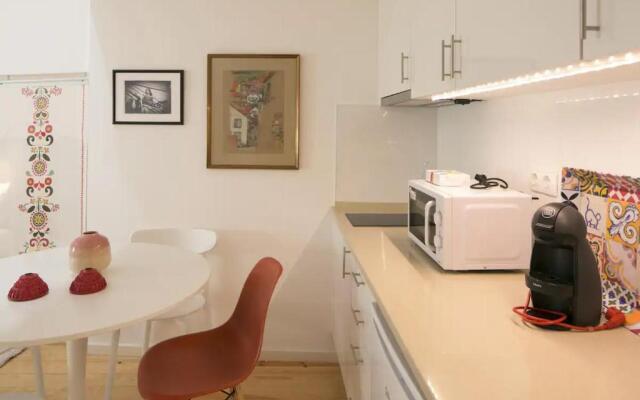 Central Mezzanine Studio by Timelystay